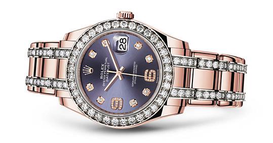 The 18ct everose gold copy watches are decorated with diamonds.