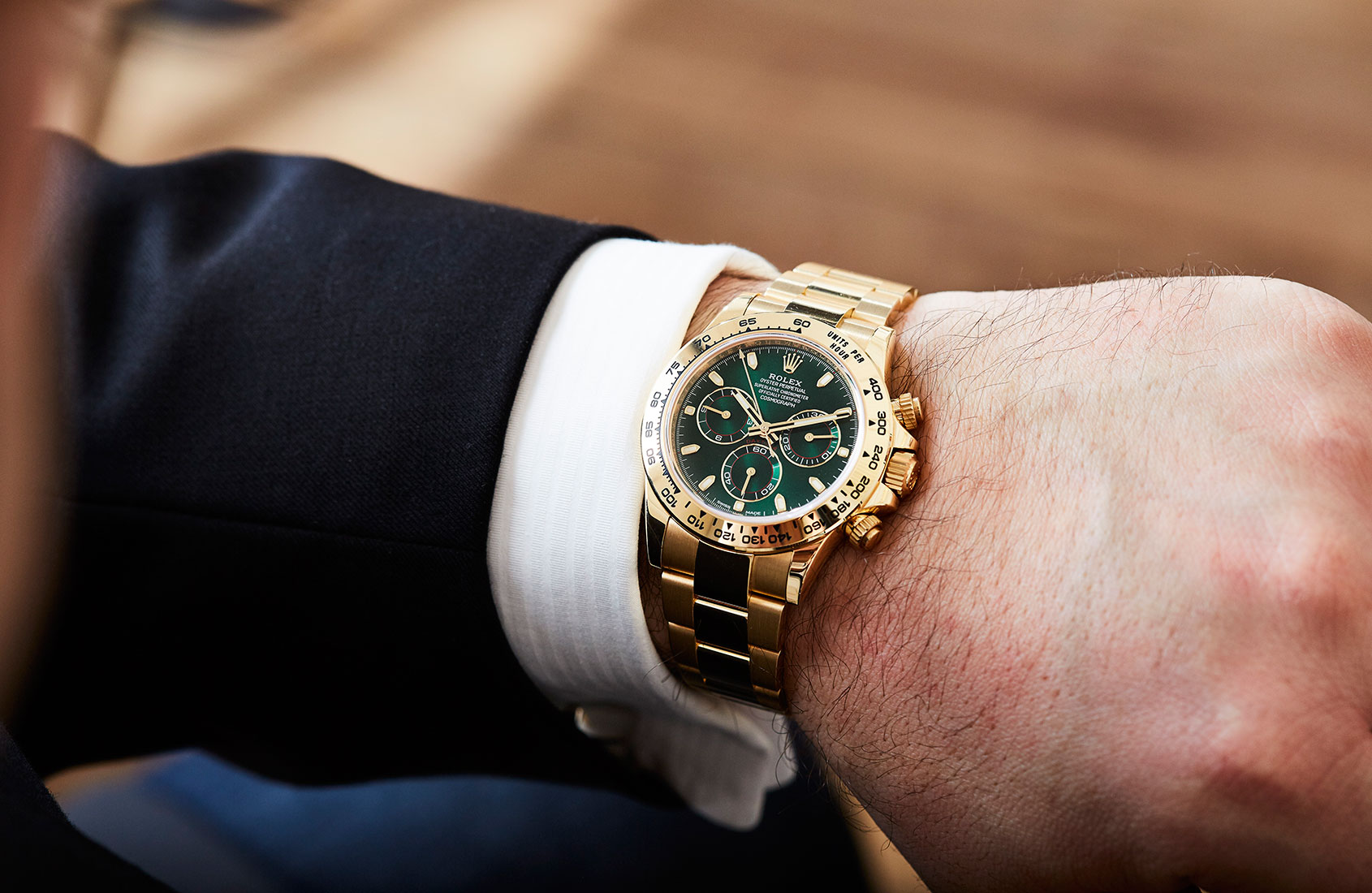 The male fake watches are made from 18ct gold.