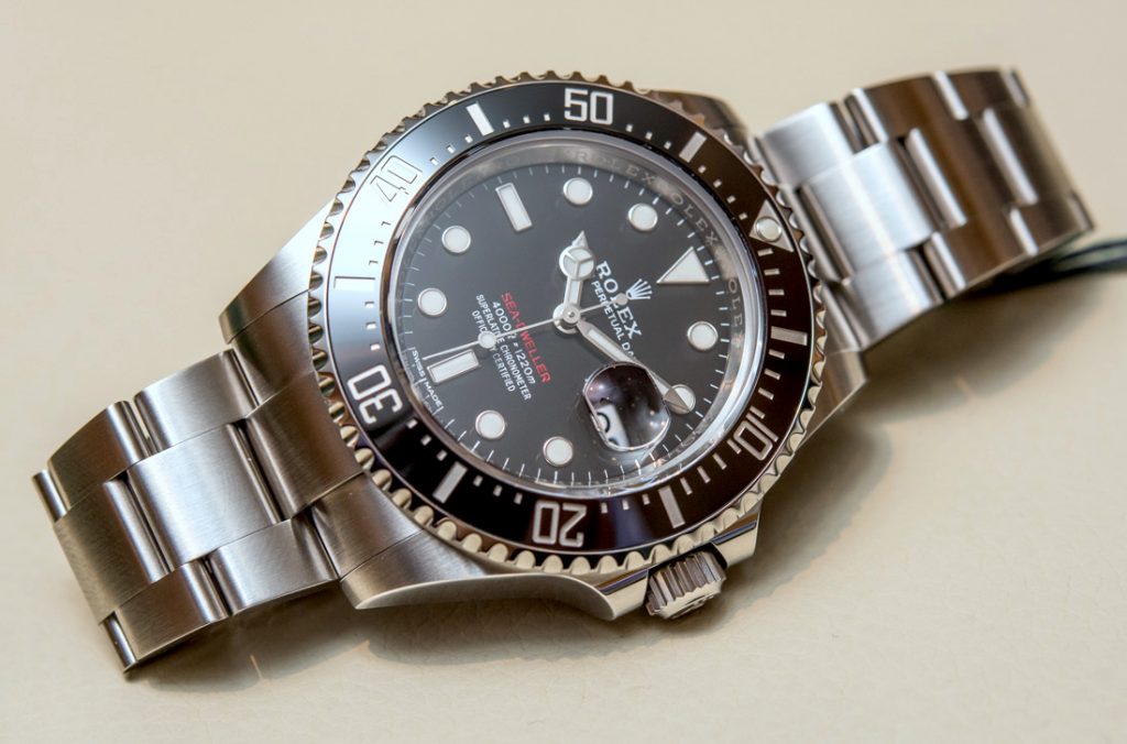 The waterproof fake watch is made from 904L stainless steel.